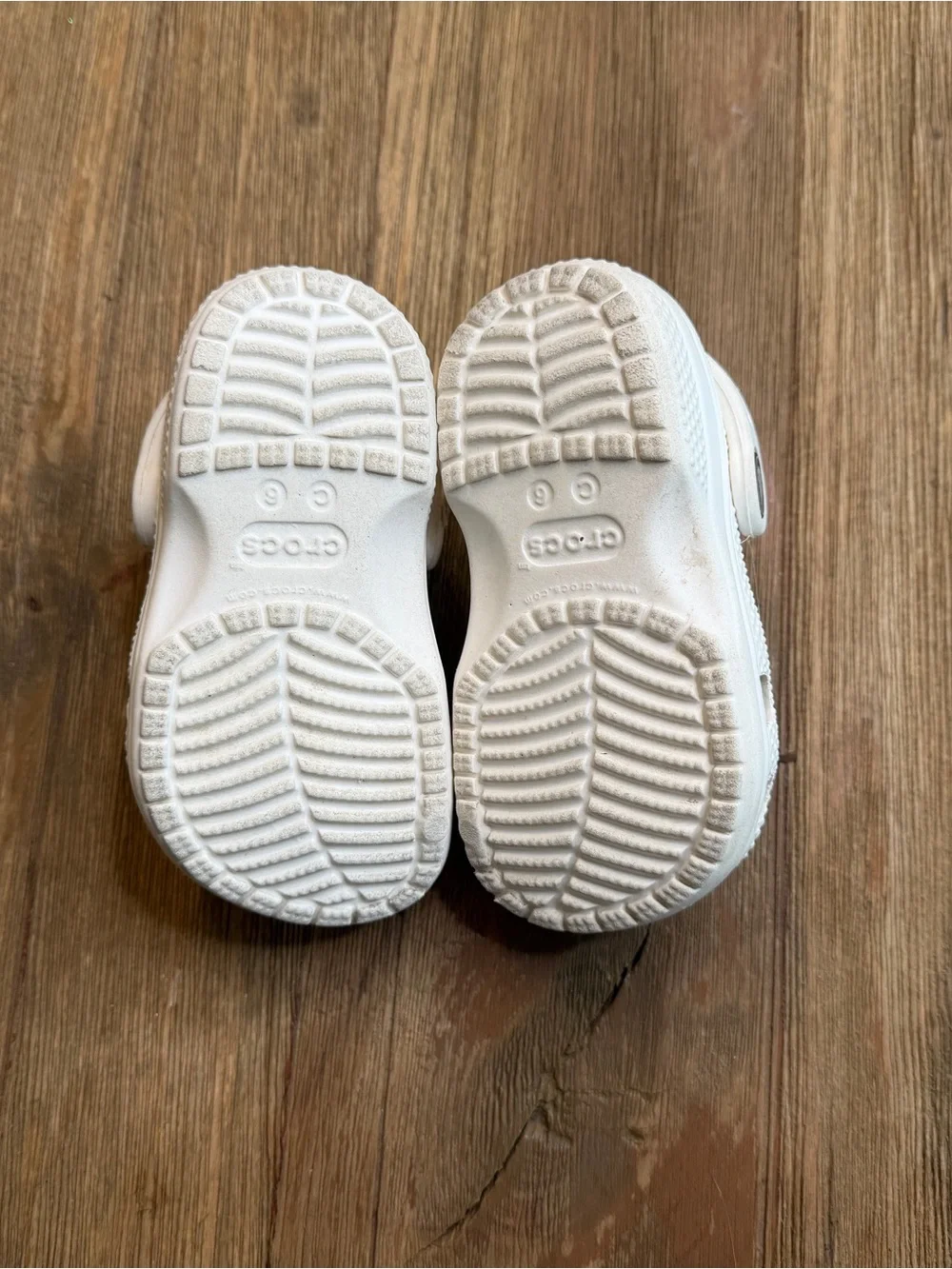 CROCS Kids White Clog Shoes with Colorful Charms size c6